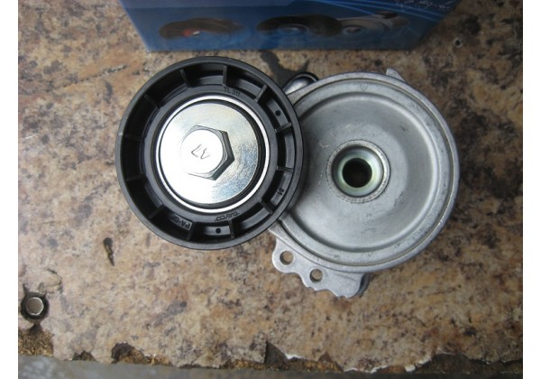 Натяжний ролик, натягувач ременя Peugeot, Citroen 1.9 d, 2.0, 2.2 hdi, 2.0 jdt, 575174, 96367827, 9653522780, 9636782780
